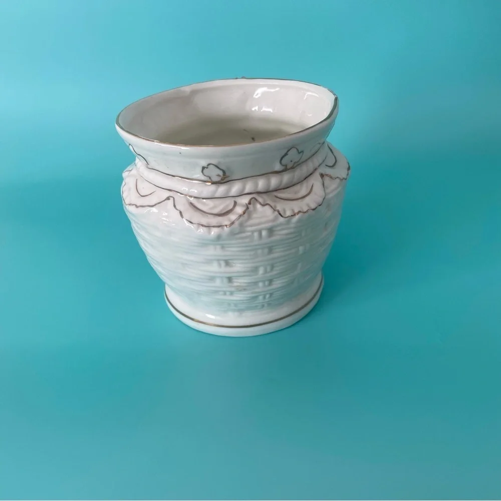 Vintage 60s baroque gilded cream floral capodimonte porcelain vase cup regency
